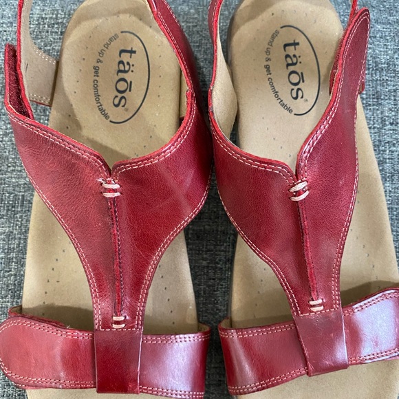 Taos The Show Red Leather Sandals Women Size 10 - Picture 4 of 10